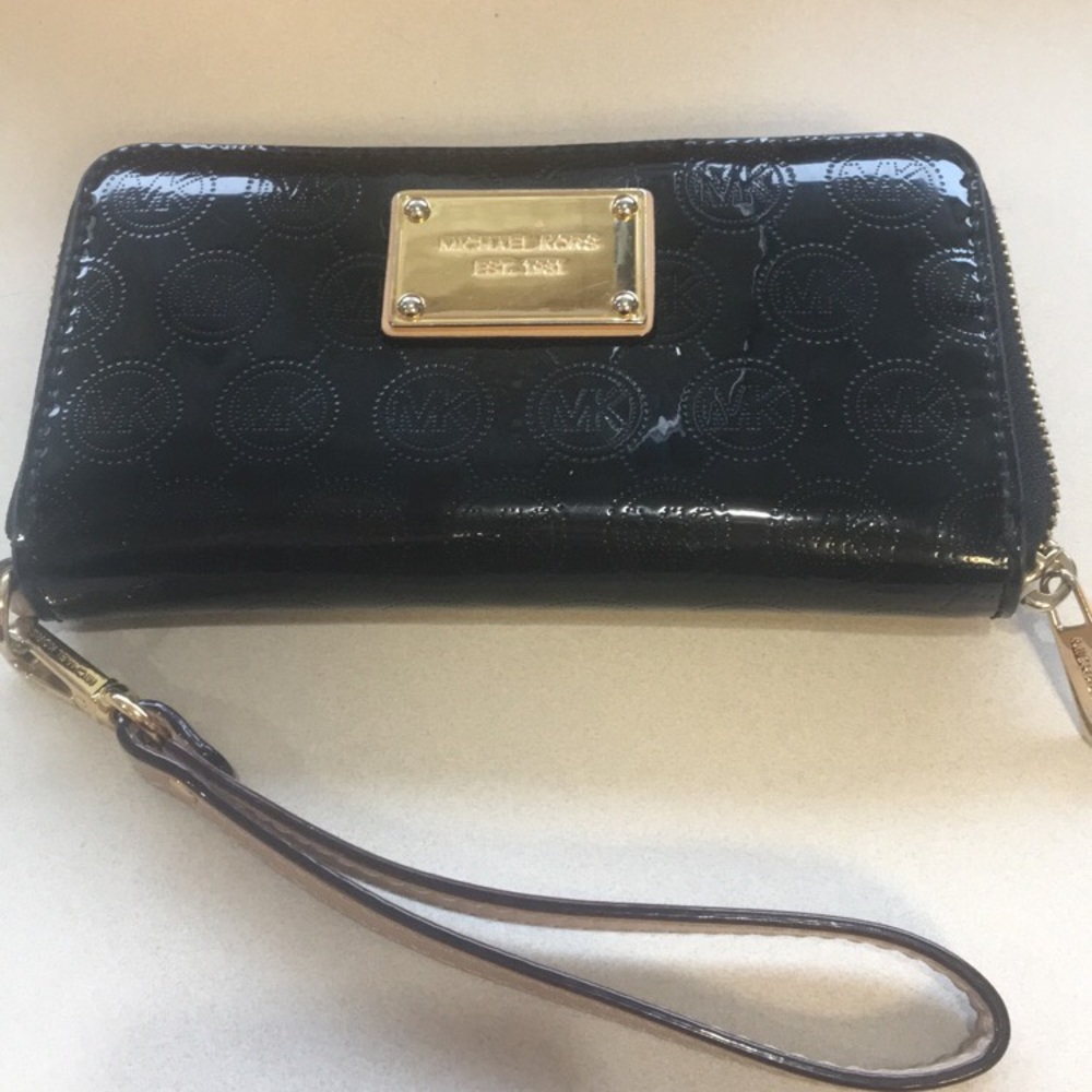 Michael Kors Wallet with Wristlet